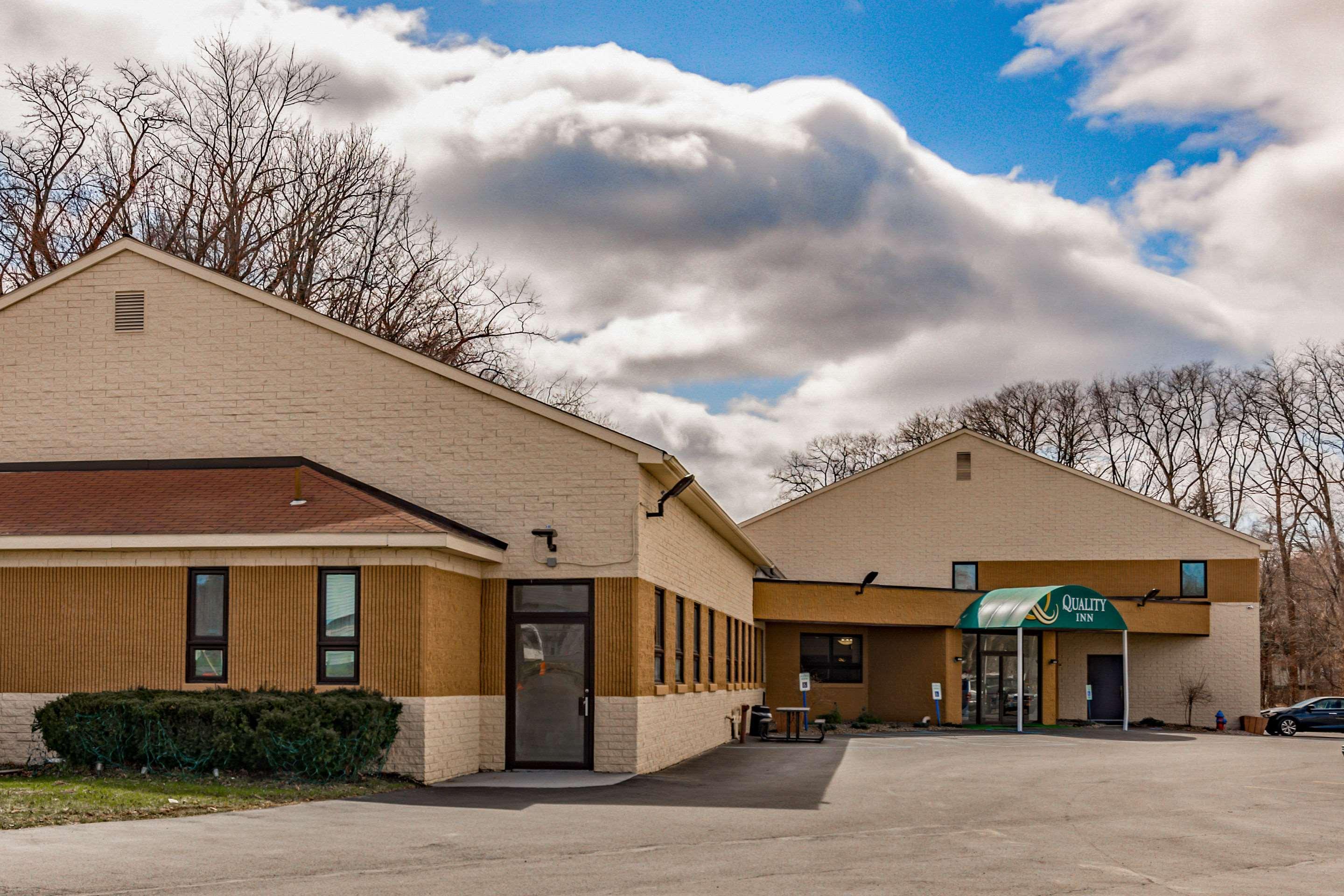 Quality Inn Schenectady - Albany Exterior photo